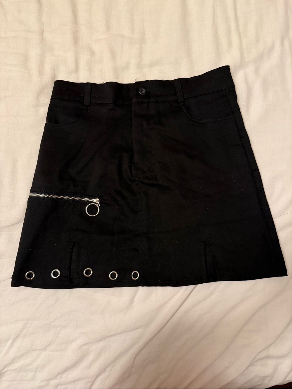 [3 FOR $15] Kpop style black skirt w metal ring details